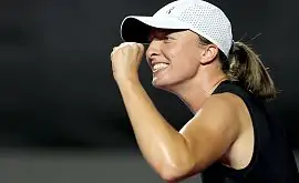 Швентек уничтожила Соболенко в полуфинале Итогового турнира WTA: Ига может вернуться на вершину