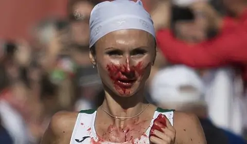 Белоруска пробежала 7 км с кровотечением, но выиграла марафон на чемпионате Европы