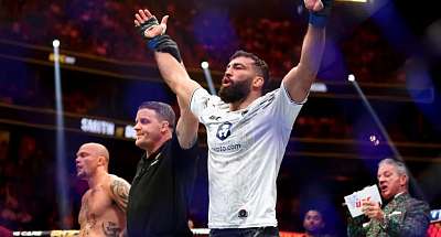 ﻿Долидзе на UFC 303 уверенно победил Энтони Смита