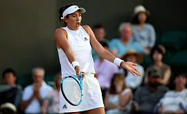 Мугуруса сложила чемпионские полномочия на Wimbledon
