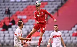 «Бавария» разгромила «Штутгарт» с хет-триком Левандовски, играя в меньшинстве с 12-й минуты