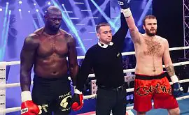 Украинец Рогава победил соперника, который был тяжелее на 22 кг