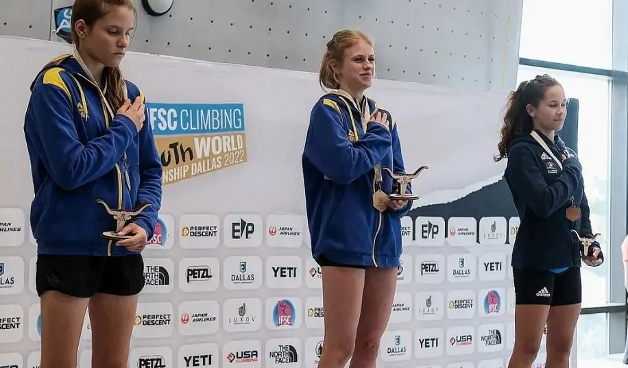 У українок золото і срібло молодіжного чемпіонату світу зі скелелазіння