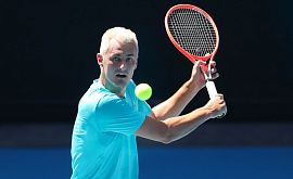 Теннисист наехал на организаторов Australian Open и по ходу матча доказывал арбитру, что у него коронавирус