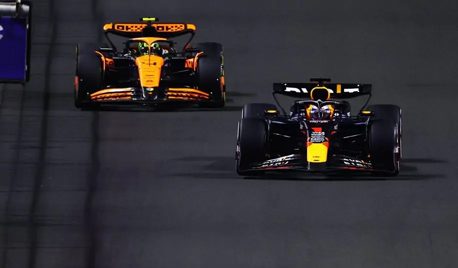 McLaren отказывается от грязной борьбы с Red Bull