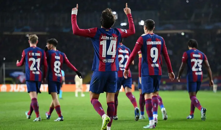 Барселона благодаря камбэку в матче с Порту обеспечила себе плей-офф Лиги чемпионов
