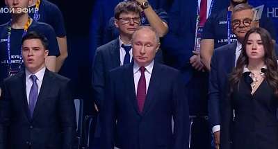 Путін на відкритті Ігор майбутнього стояв в оточенні Аршавіна та ексглави IIHF Фазеля