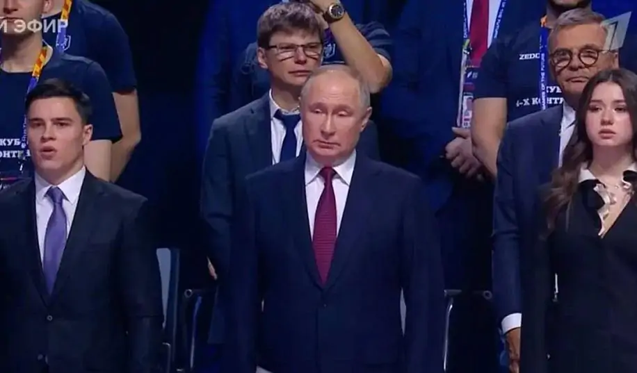 ﻿Путин на открытии Игр будущего стоял в окружении Аршавина и экс-главы IIHF Фазеля