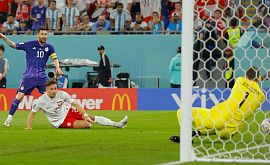 Геройство Щенсни не допомогло збірній Польщі уникнути поразки від Аргентини
