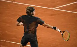 Циципас за три сета вышел в полуфинал Roland Garros