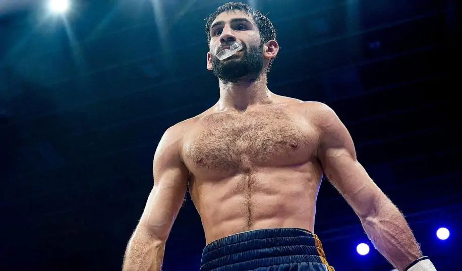 Чемпион мира из Украины назвал сильнейшего боксера своего дивизиона