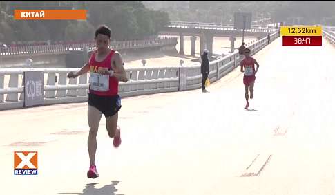 В Китае уже бегут марафон