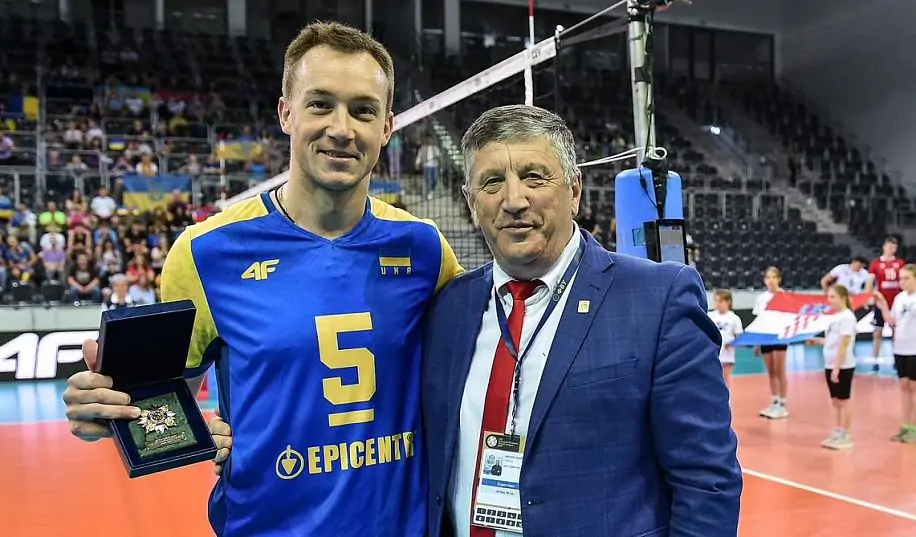 Скандал в українському волейболі: дев'ять гравців відмовилися їхати до збірної, тренер шокований, а федерація погрожує санкціями